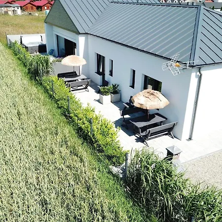 Helles In Paprotno Mit Terrasse Apartment *