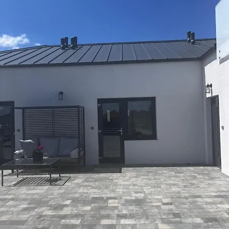 Apartment Helles In Paprotno Mit Terrasse Gąski